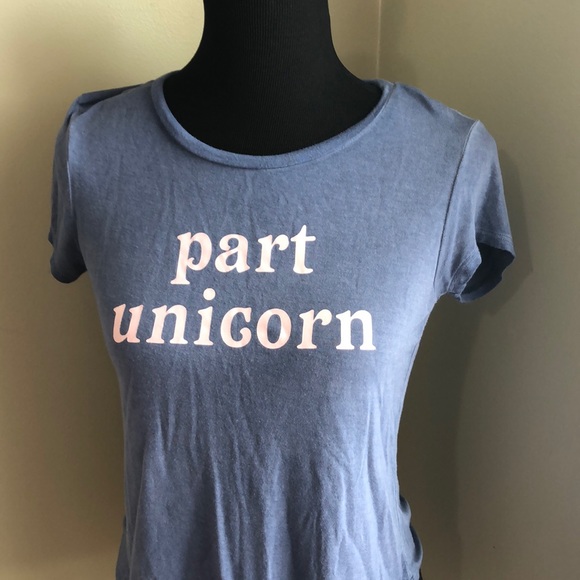 Kids unicorn shirt 🦄 - Picture 2 of 3